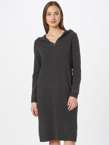 COMMA Knitted dress in Grey: front