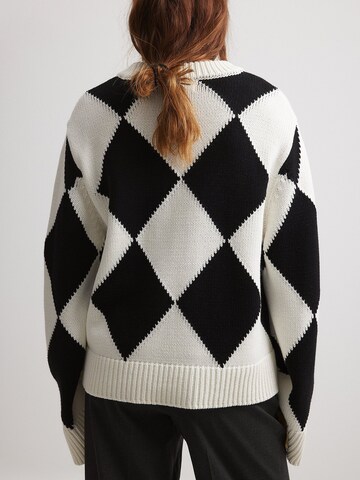 NA-KD Pullover in Weiß