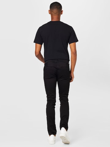 Coupe slim Pantalon chino 'JAS3' Le Temps Des Cerises en noir