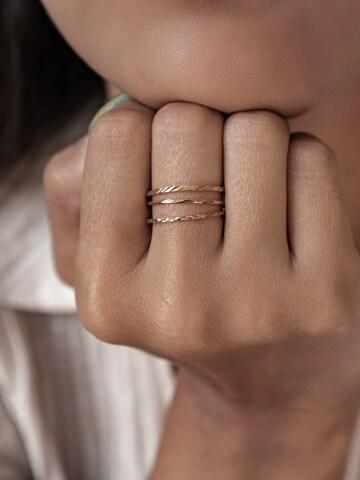 Anello 'Twist Stack' di Hey Happiness in oro