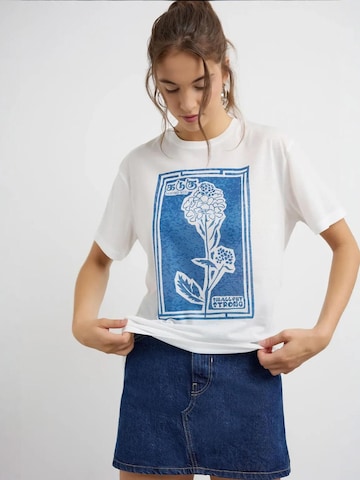 Hiccup Shirt in Wit: voorkant
