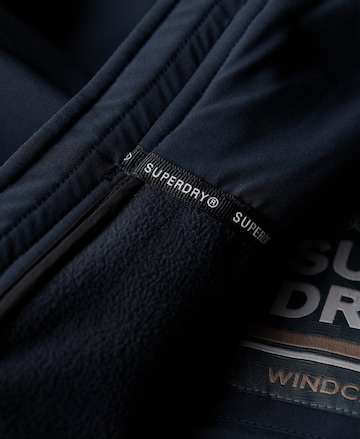 Veste outdoor Superdry en bleu