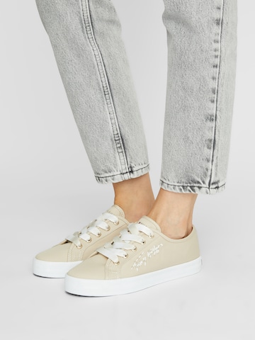 Sneaker low de la TOMMY HILFIGER pe bej