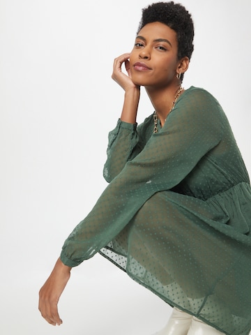 Robe 'Danika' ABOUT YOU en vert