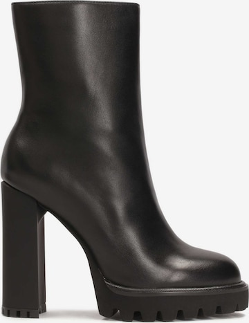 Kazar Boots in Black