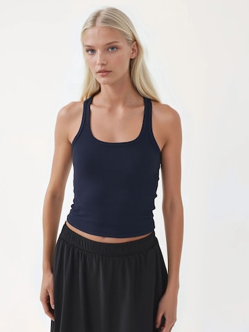 Top di Busem in blu: frontale