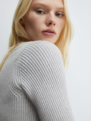 MANGO Pullover 'GASPARIN' in Grau