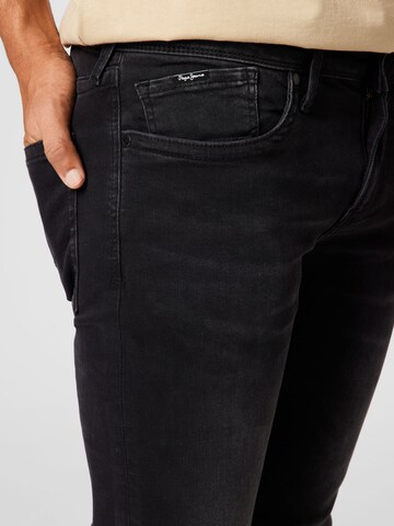 Coupe slim Jean 'Hatch' Pepe Jeans en noir