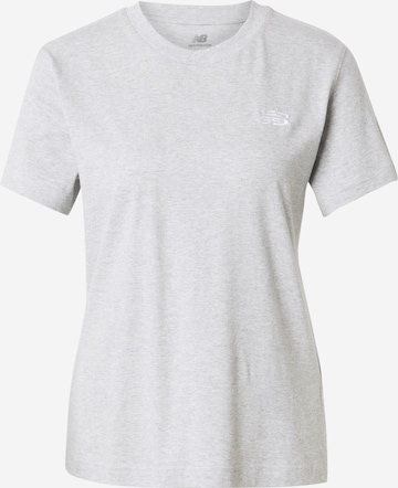 T-shirt 'Essentials' new balance en gris : devant