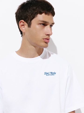 Pull&Bear Koszulka w kolorze biały