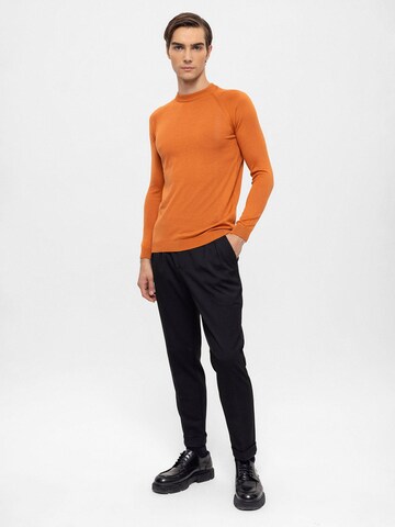 Antioch Pullover in Orange