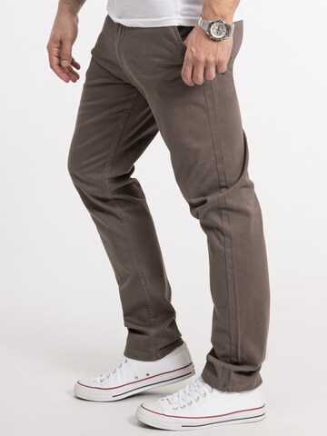 Indumentum Regular Chino Pants in Grey