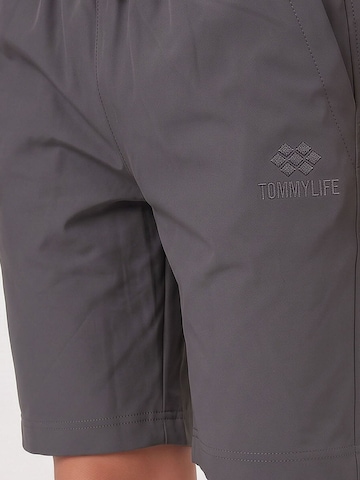 Tommy Life Broek 'TOMMY Shorts, ohne Verschluss' in Grijs