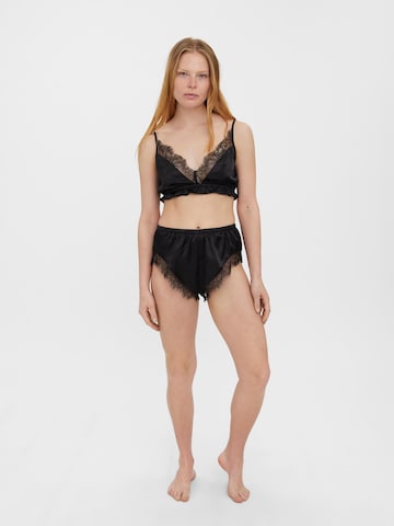 VERO MODA Shorty 'ANNELI' in Black