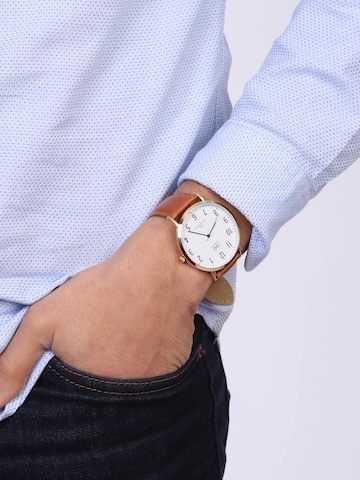 Q&Q Analog watch 'Klassisch' in Brown: front