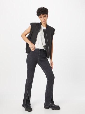 Tricou 'DIONA' de la Ragwear pe alb