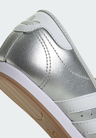 ADIDAS ORIGINALS - Zapatillas deportivas 'Taekwondo' en gris