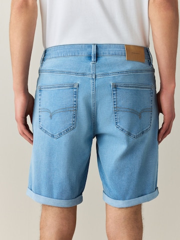 Next Slimfit Shorts 'Motion Flex' in Blau