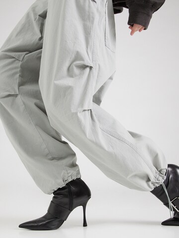 BDG Urban Outfitters Tapered Trousers in Grey