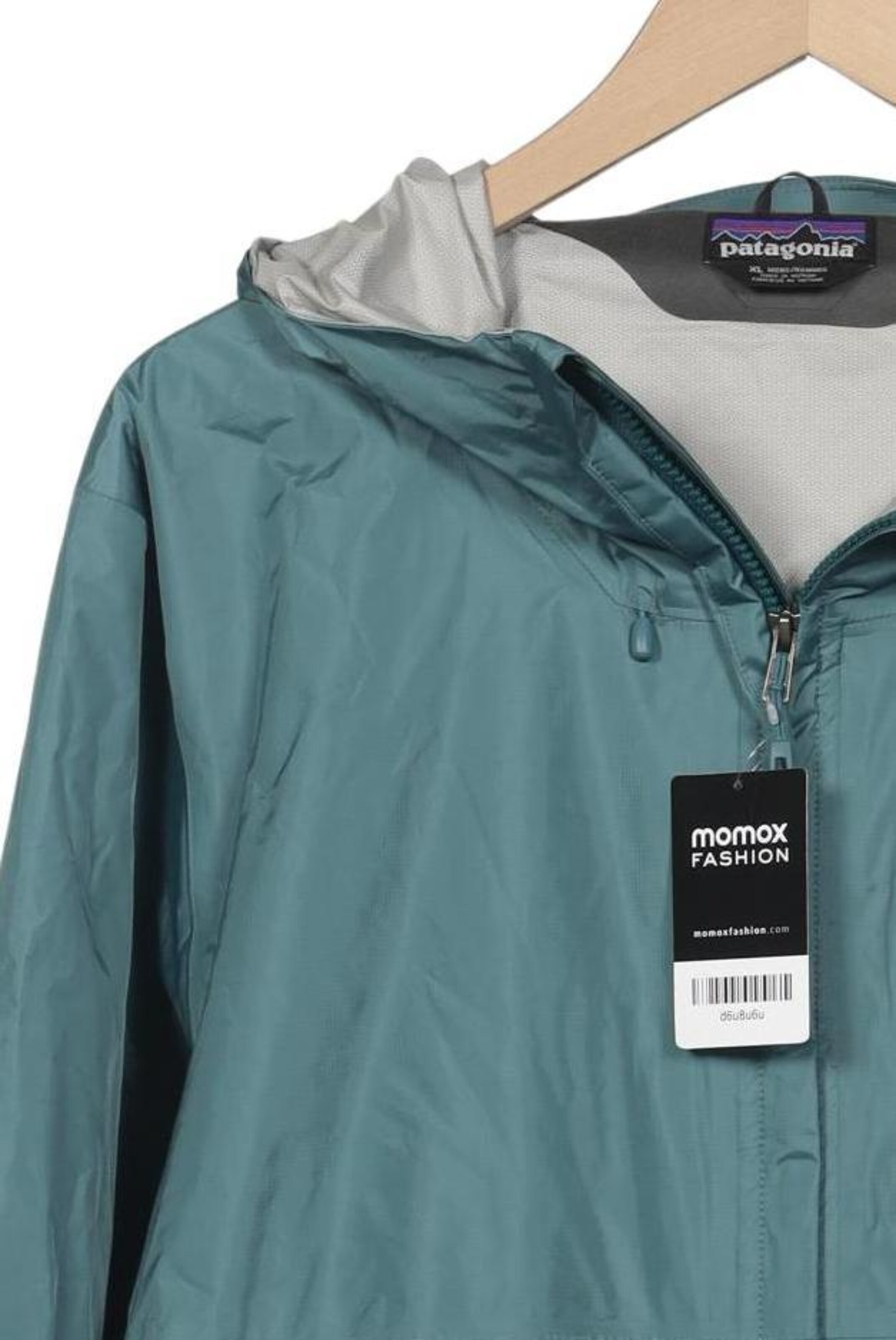 PATAGONIA Jacket & Coat in XL in Green