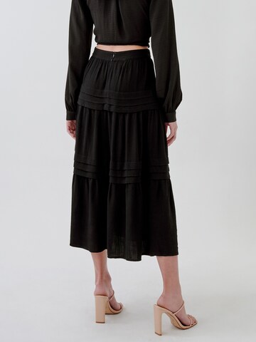 Tussah Skirt in Black: back