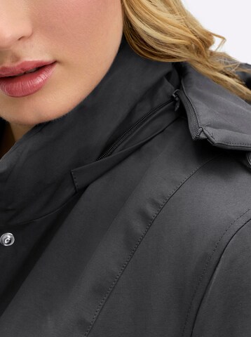 SHEEGO Tussenjas in Zwart