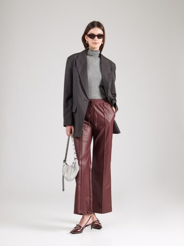 TOPSHOP regular Παντελόνι με τσάκιση σε κόκκινο