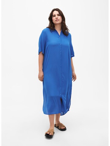 Robe-chemise 'EROSE' Zizzi en bleu : devant