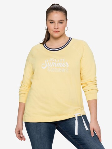 SHEEGO Sweatshirt in Yellow: front
