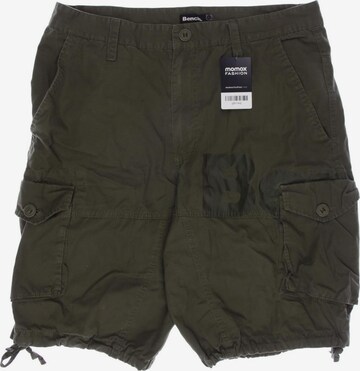 BENCH Shorts in 34 in Green: front