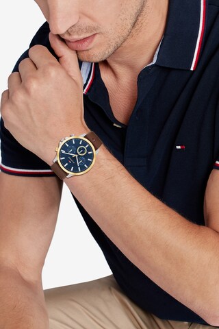 TOMMY HILFIGER Analoguhr in Blau