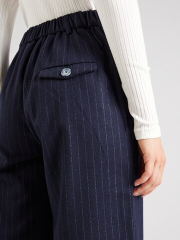 Pepe Jeans Loose fit Pleat-Front Pants 'Rene' in Blue
