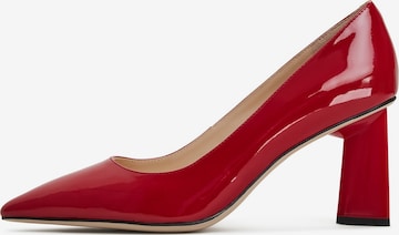 CESARE GASPARI Pumps in Red: front