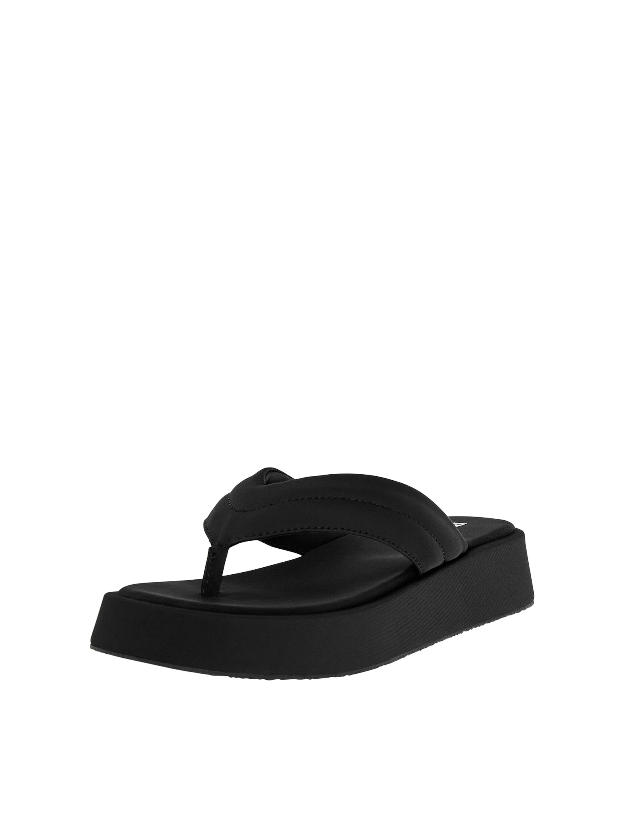 Pull&Bear Žabky – černá: přední strana