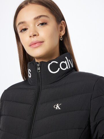 Calvin Klein Přechodná bunda – černá