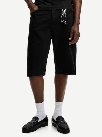 Baggy Jeans de la Bershka pe negru: față