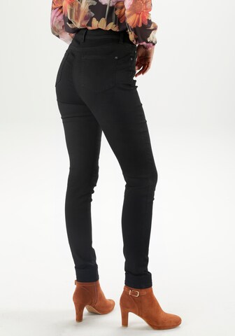 Aniston SELECTED Skinny Jeans in Black