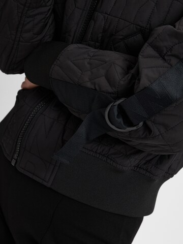 Veste mi-saison DKNY en noir