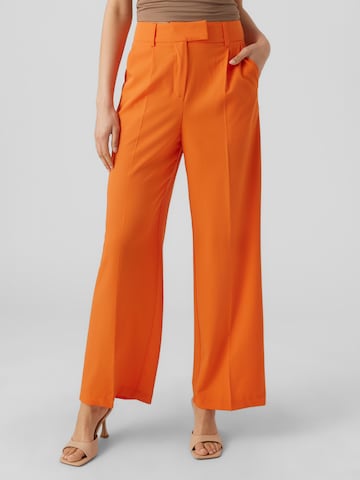 VERO MODA Wide leg Παντελόνι με τσάκιση 'ZELDA' σε πορτοκαλί: μπροστά