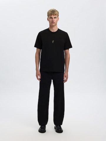 SELECTED - Camisa 'SLHPETE LICENSE' em preto