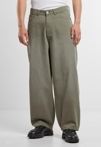 Urban Classics Baggy Jeans in Groen: voorkant