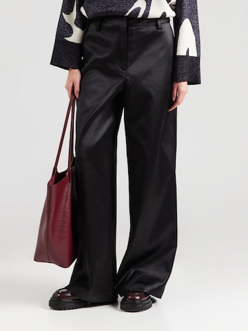 NÜMPH Wide leg Παντελόνι 'TAMARA' σε μαύρο: μπροστά