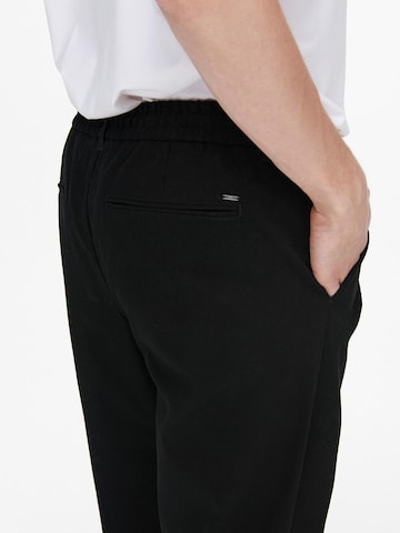 Slimfit Pantaloni con pieghe 'Dew' di Only & Sons in nero