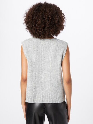 Pull-over 'Jennifer' PIECES en gris