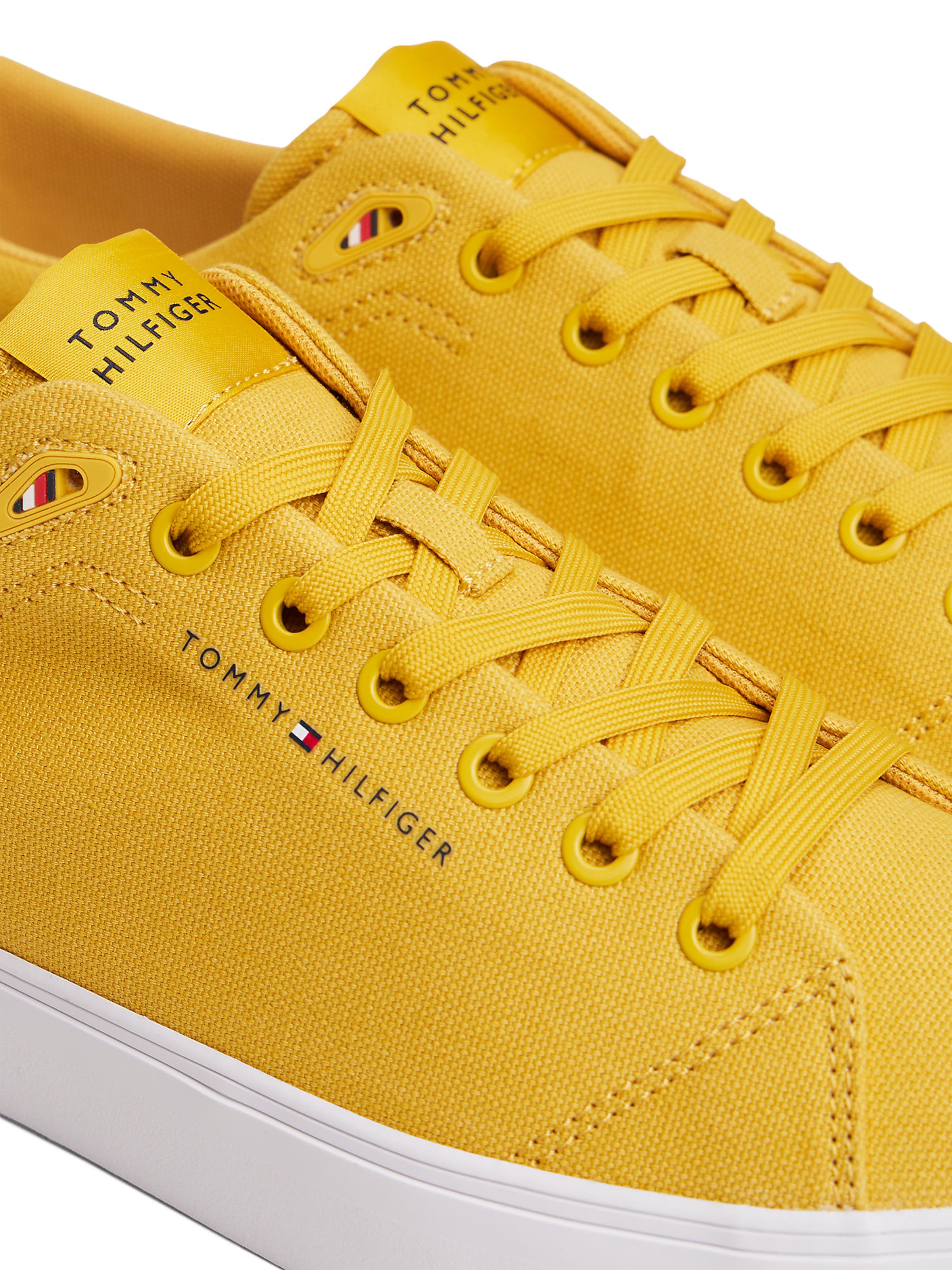 Baskets basses TOMMY HILFIGER en jaune