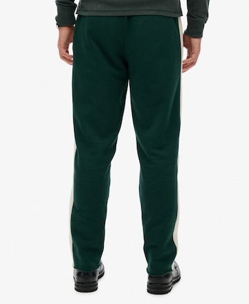 Coupe slim Pantalon 'Athletic Club' Superdry en vert