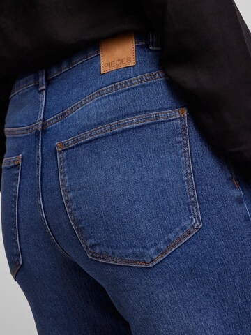 Bootcut Jean 'PEGGY' PIECES en bleu