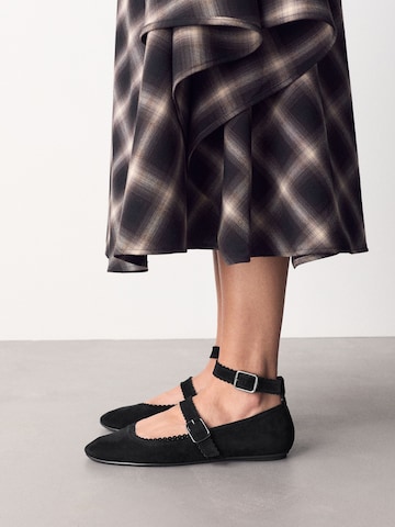 Next Nauhaballerina 'Forever Comfort' värissä musta