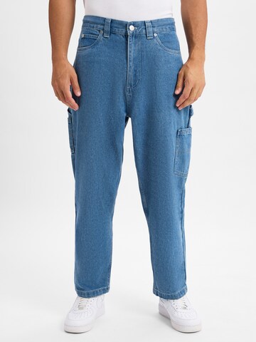 Santa Cruz Baggy Cargo Jeans 'Carpenter' in Blue: front