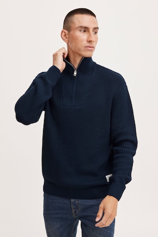 !Solid Sweater in Blue: front